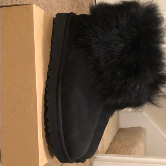 NIB black mini toscana cuff ugg boots size 5 sold - Picture 3 of 6